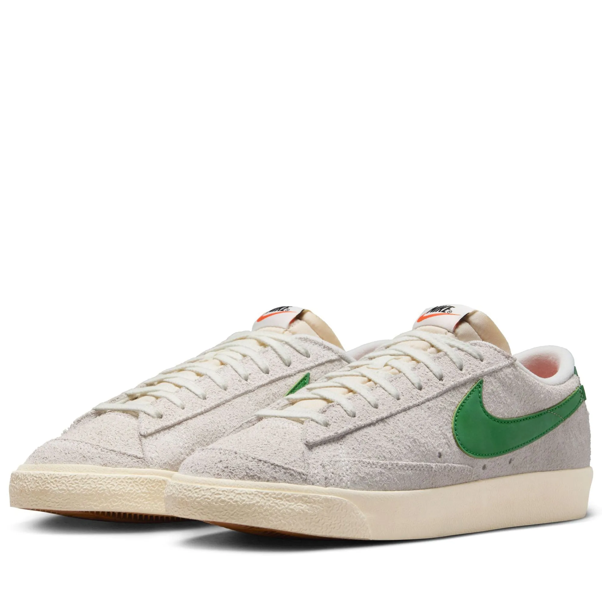 Nike Blazer Low '77 Premium - Summit White/Kelly Green Nike signature shoe looks
