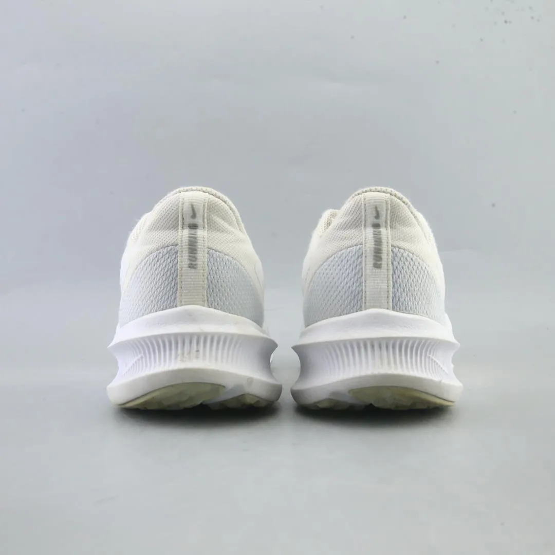 NIKE DOWNSHIFTER 10 classic Nike shoe photos