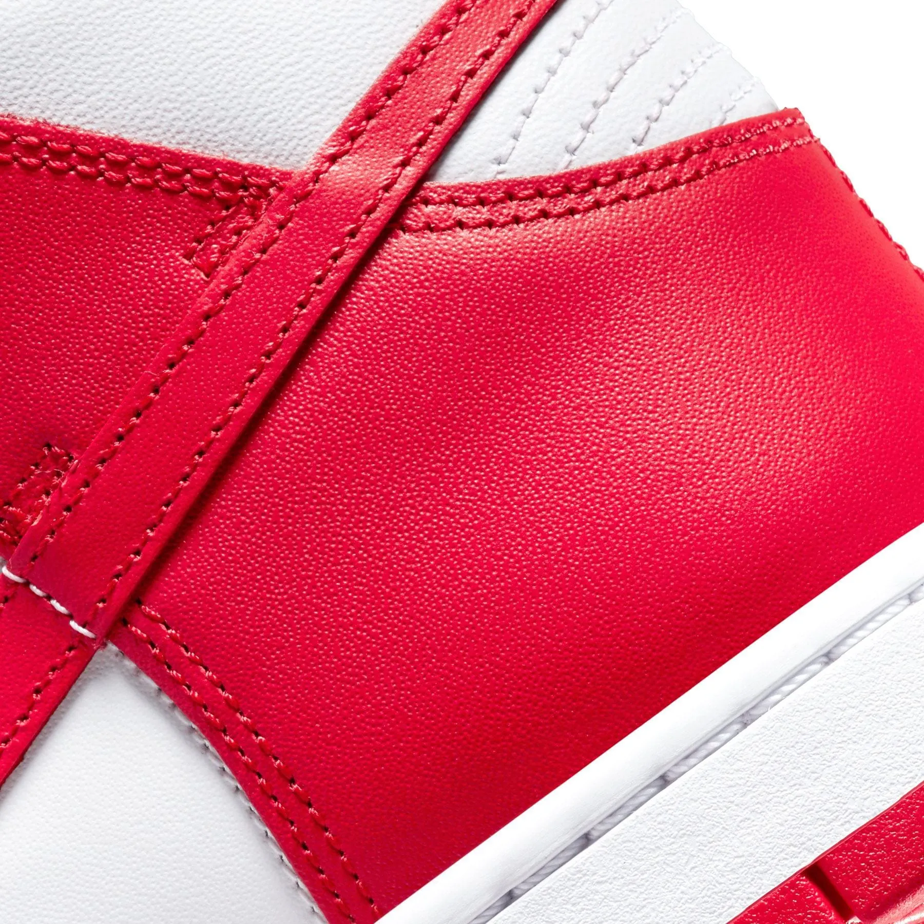Nike Dunk High 'University Red' Nike Dunk stylish shoes