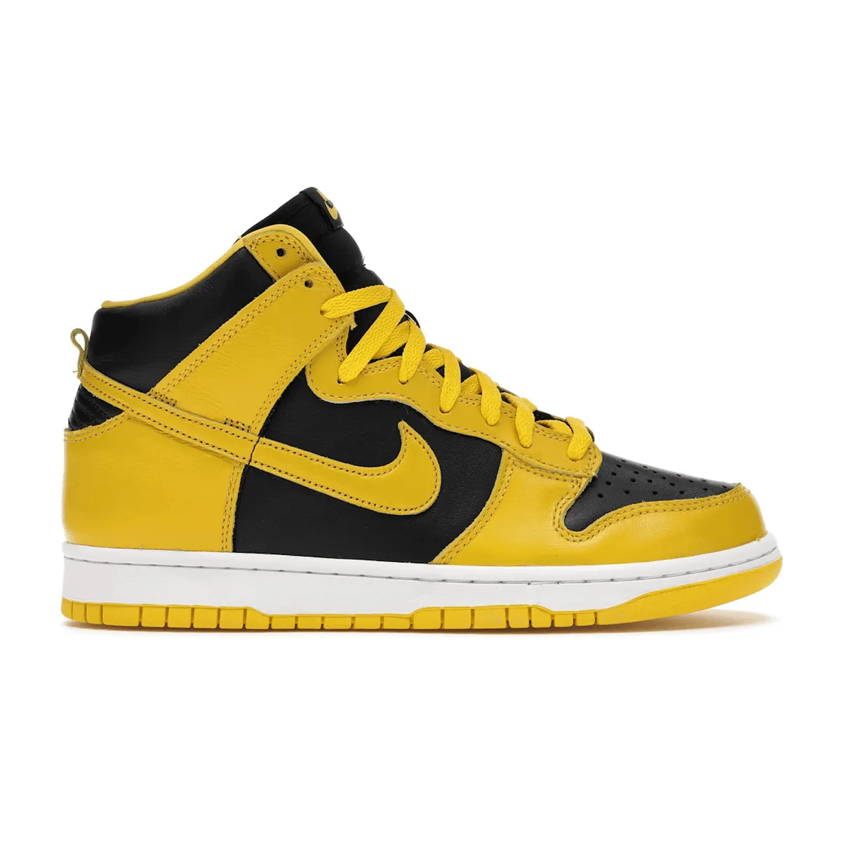 Nike Dunk High Varsity Maize Nike Dunk stylish shoes for sport and street