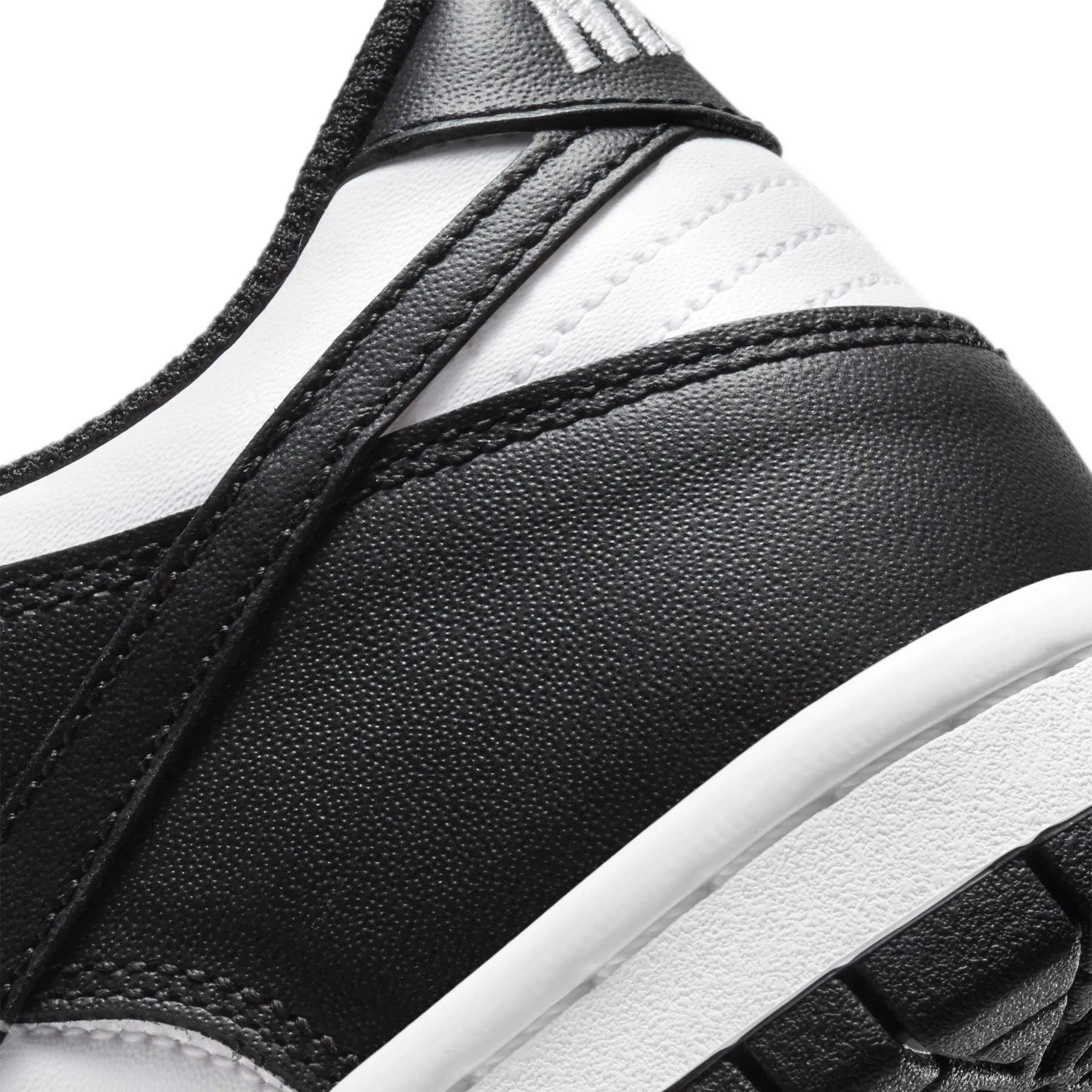 Nike Dunk Low GS 'Black White' Nike Dunk stylish shoes