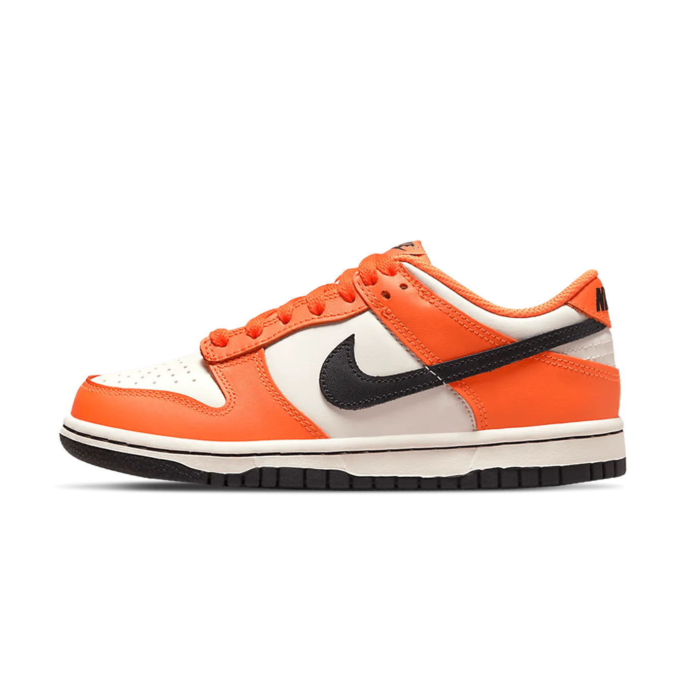 Nike Dunk Low GS Halloween 2022 Nike Dunk casual shoes with iconic low-top shape