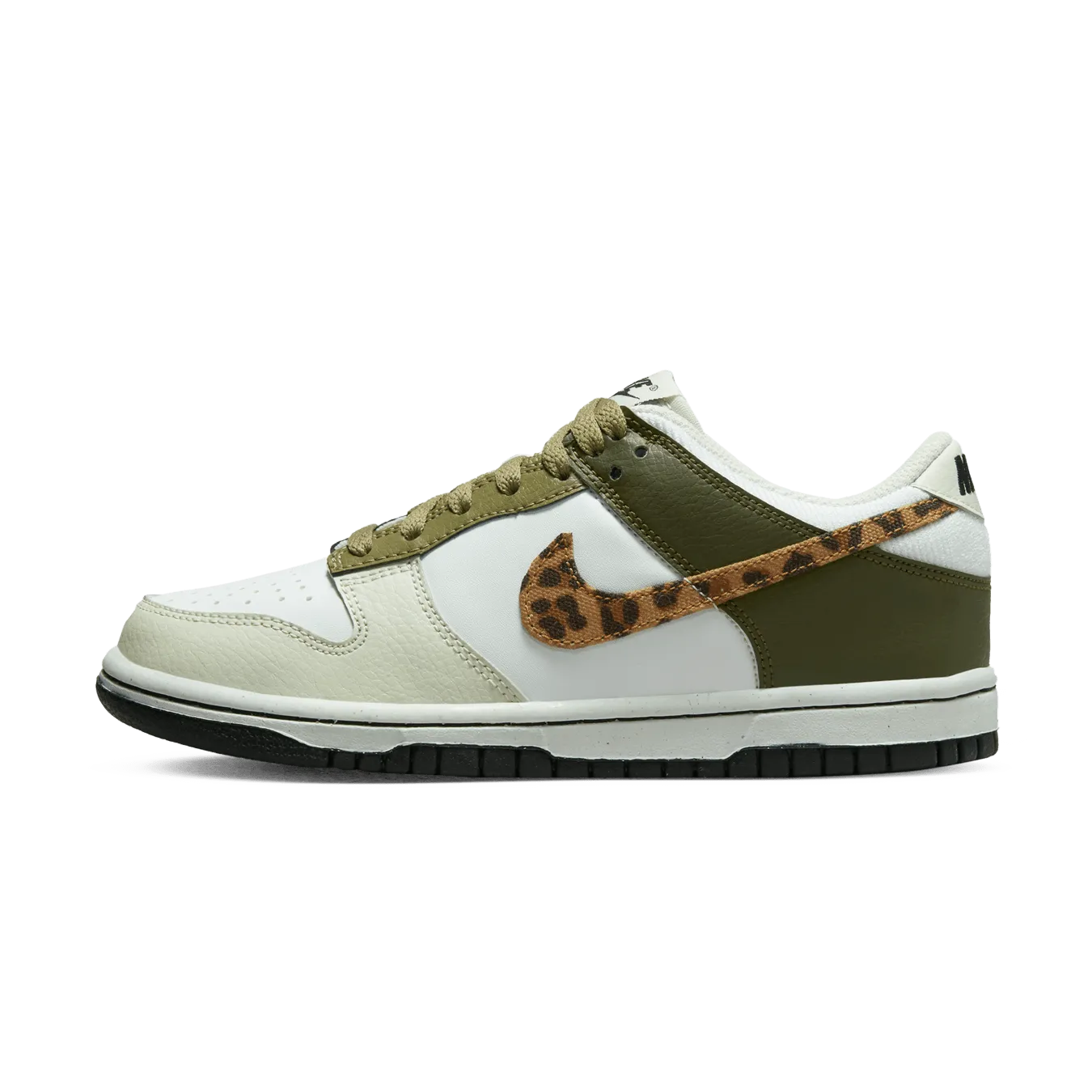 Nike Dunk Low GS 'Leopard' Nike Dunk casual shoes with iconic low-top shape