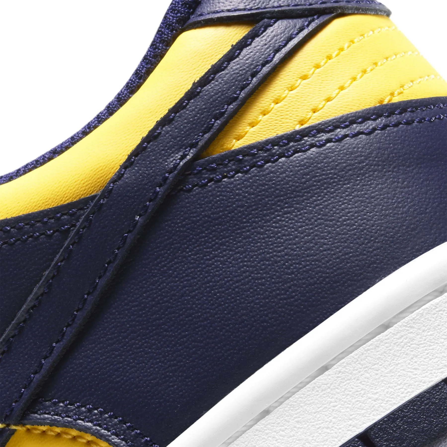Nike Dunk Low GS 'Michigan' 2021 Nike Dunk stylish shoes