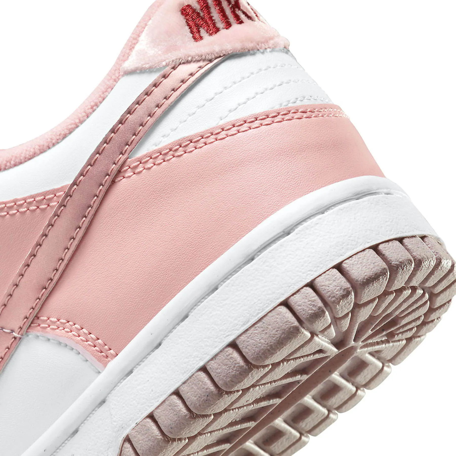 Nike Dunk Low GS 'Pink Velvet' Nike Dunk stylish shoes