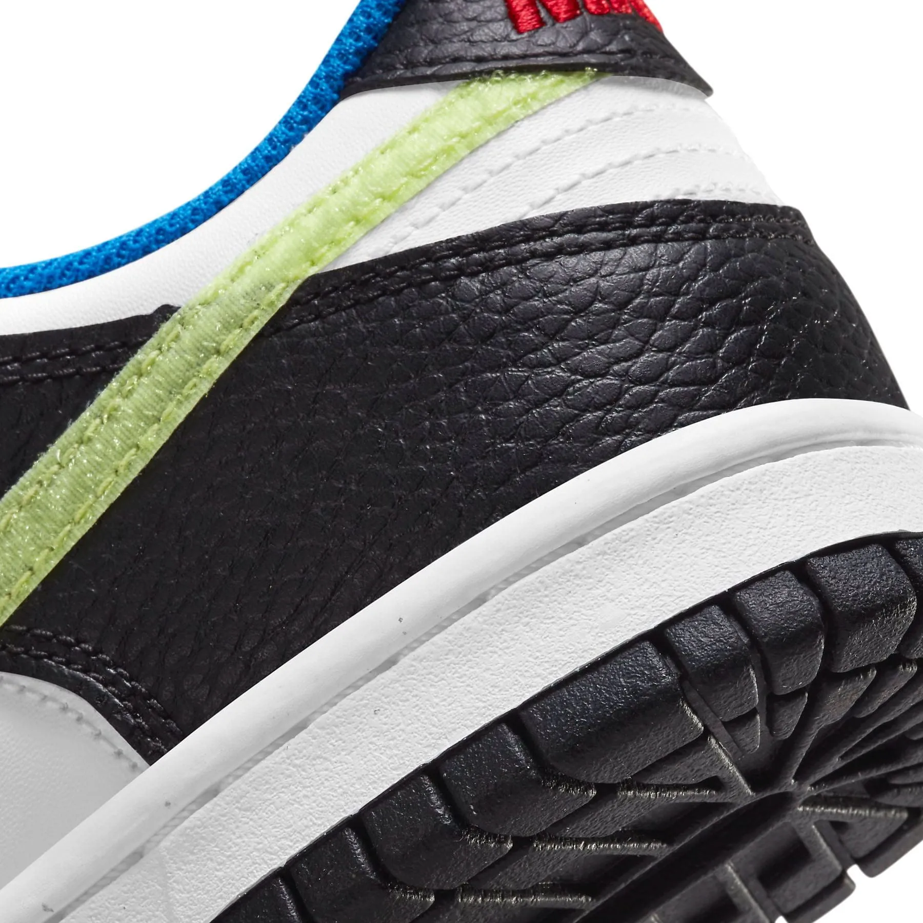 Nike Dunk Low GS 'White Light Lemon Twist' Nike Dunk stylish shoes