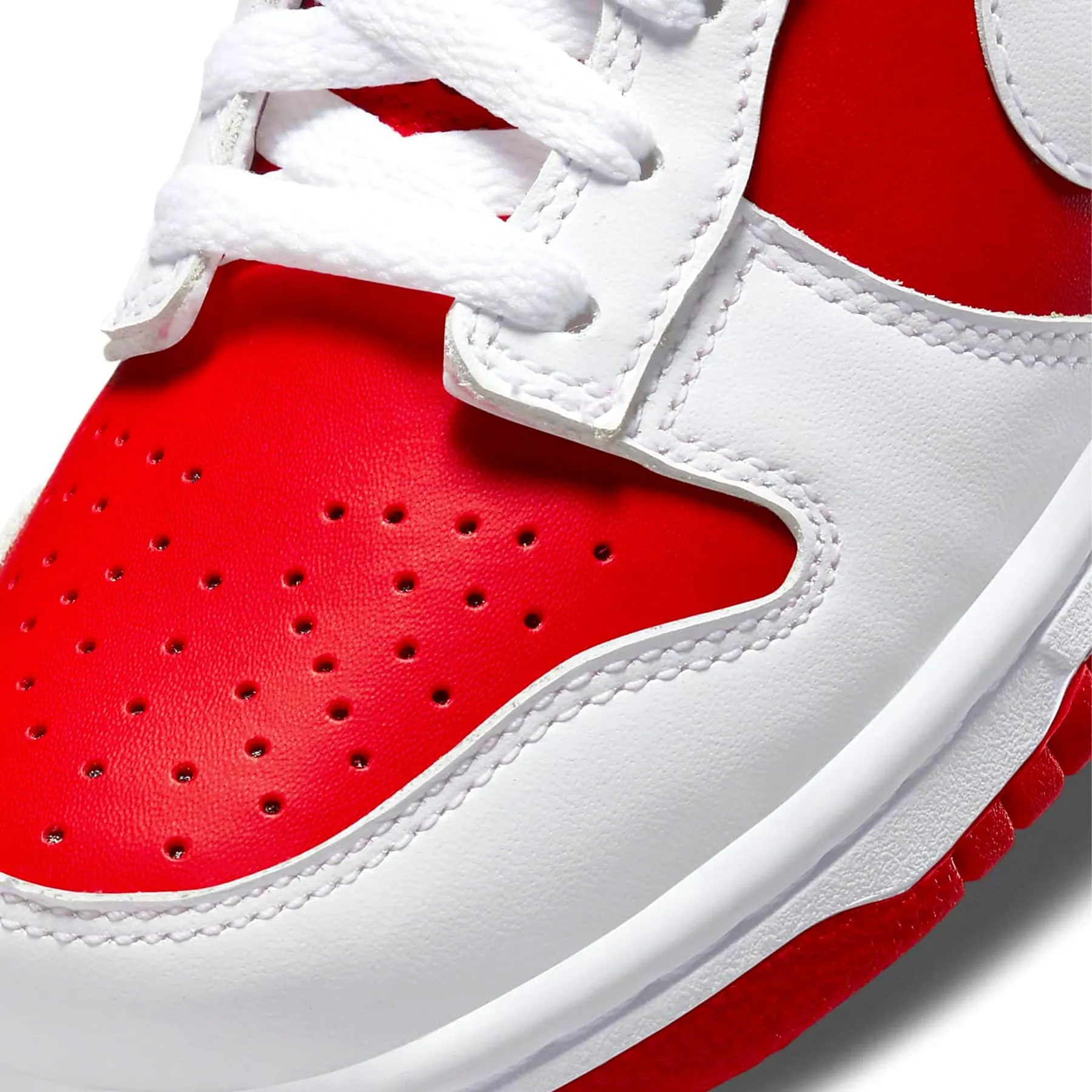 Nike Dunk Low GS 'White University Red' Nike Dunk stylish shoes