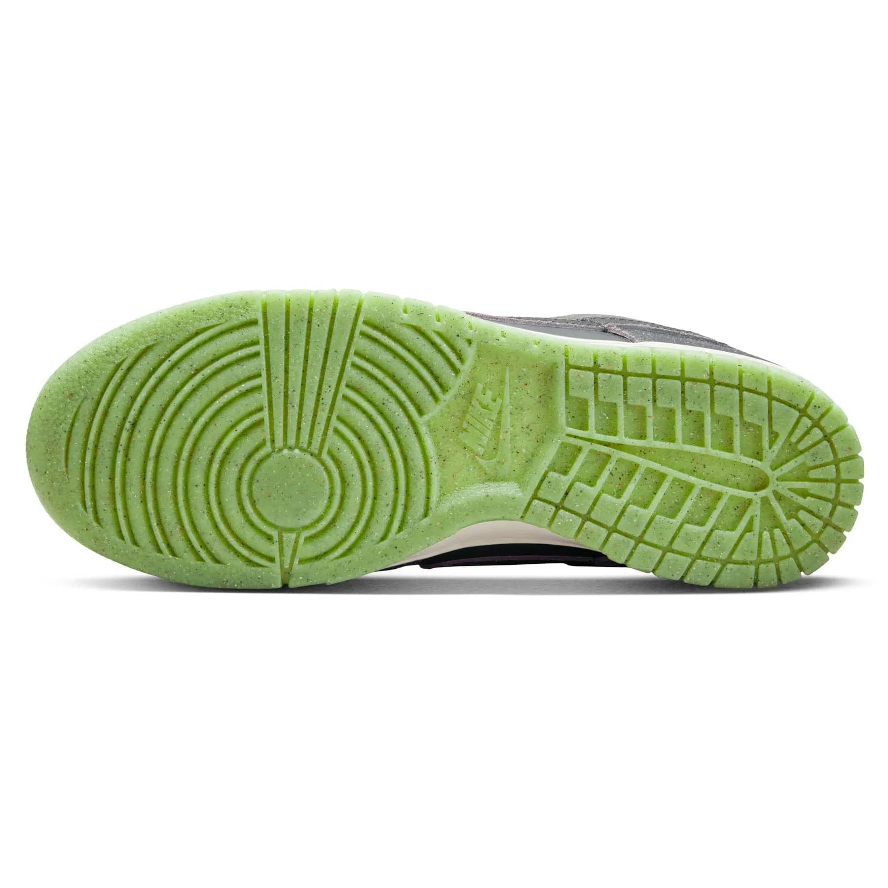 Nike Dunk Low 'Iron Grey Scream Green' Nike Dunk stylish shoes