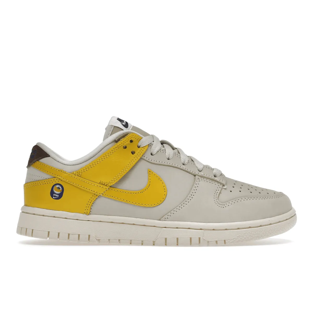 Nike Dunk Low LX Banana Nike Dunk stylish shoes for sport and street