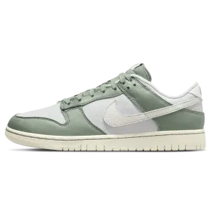 Nike Dunk Low 'Mica Green' Nike Dunk casual shoes with iconic low-top shape