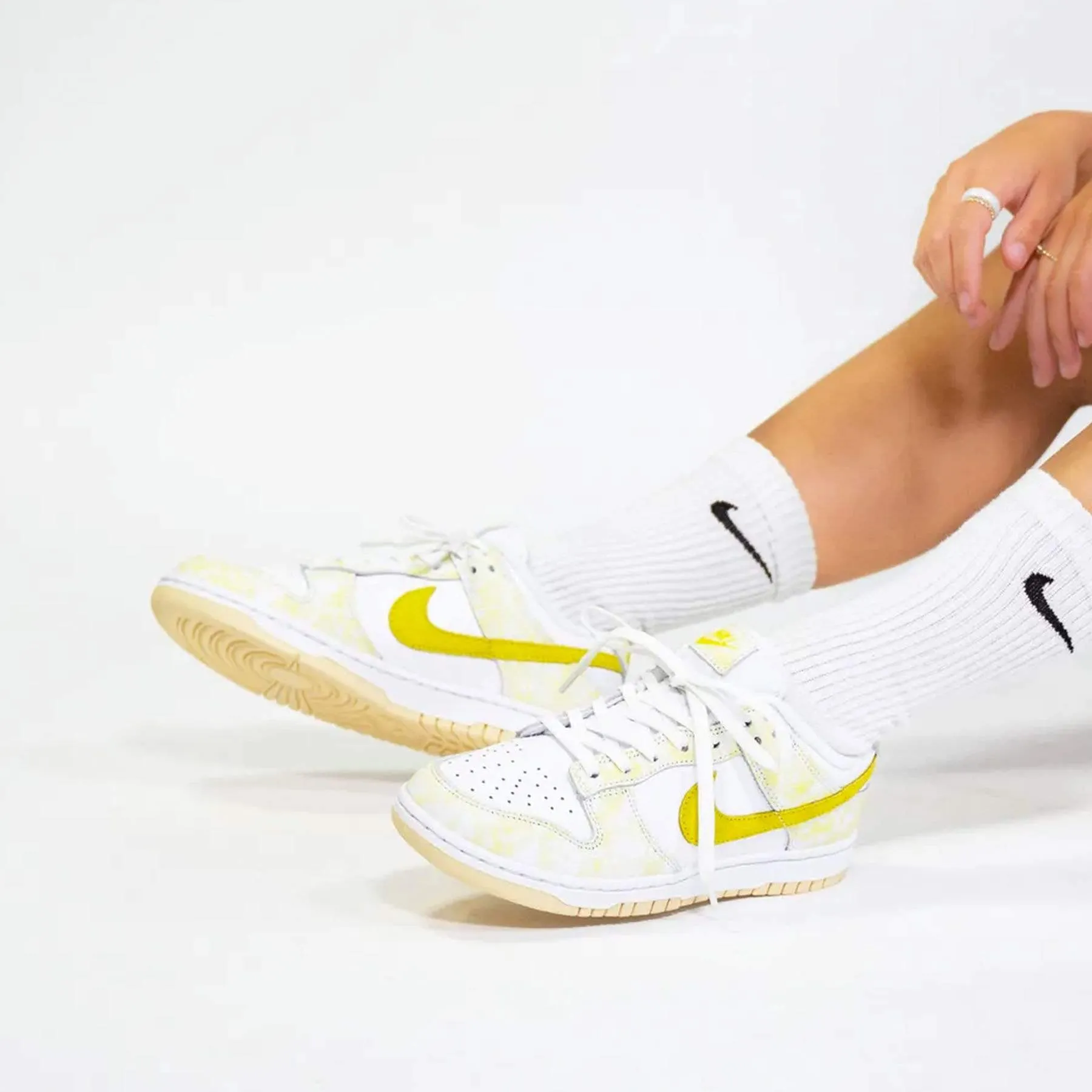 Nike Dunk Low OG Wmns 'Yellow Strike' Nike Dunk stylish shoes