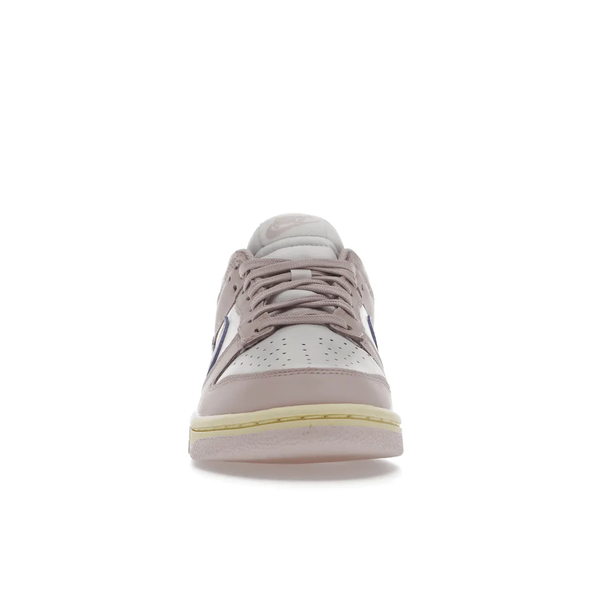 Nike Dunk Low Pink Oxford Nike Dunk heritage sneakers