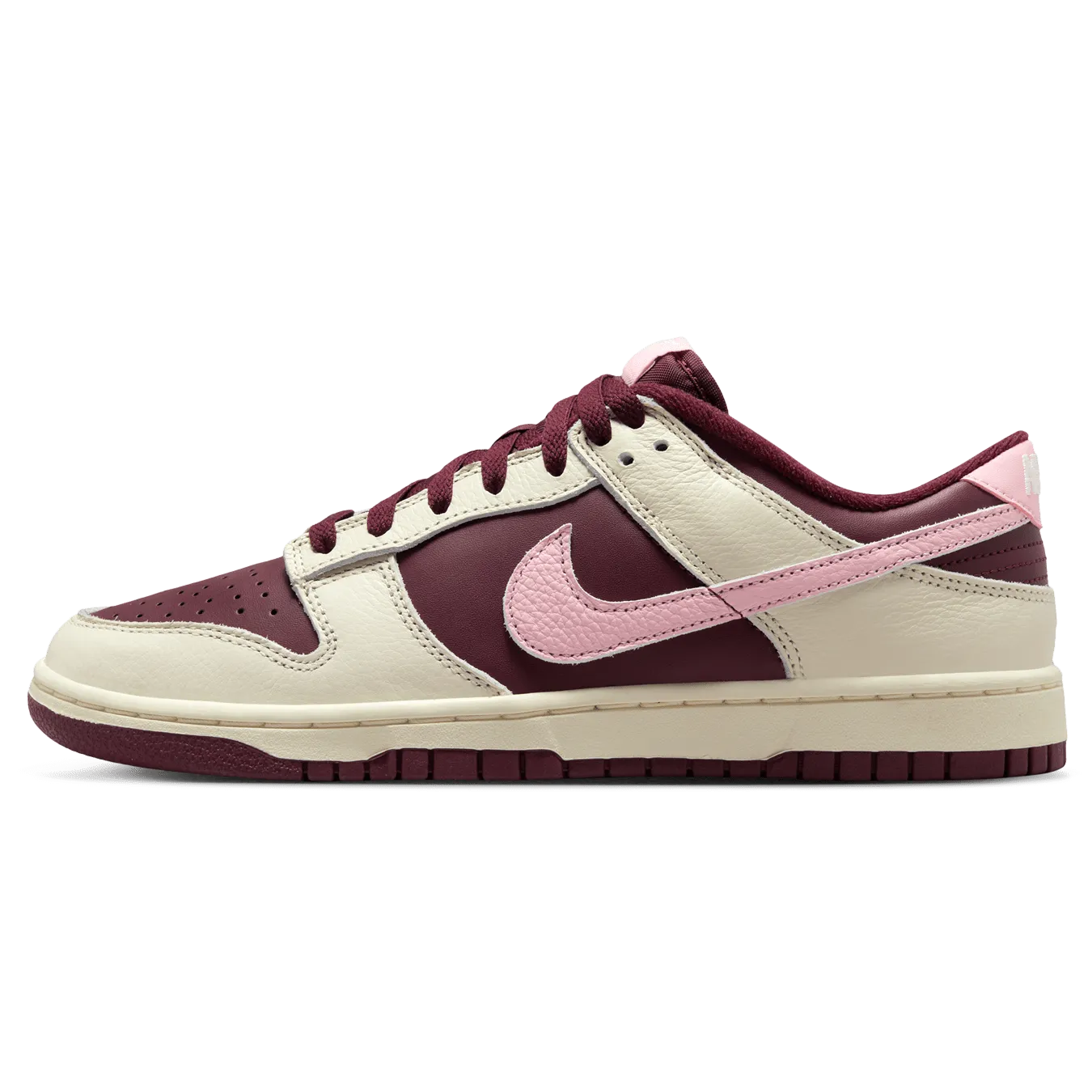 Nike Dunk Low Premium 'Valentine's Day' Nike Dunk casual shoes with iconic low-top shape