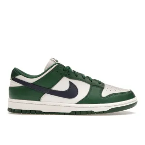 Nike Dunk Low Retro Gorge Green Midnight Navy Nike Dunk sneakers inspired by basketball roots