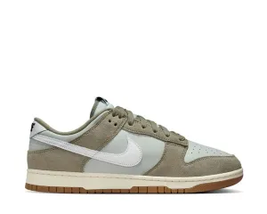 Nike Dunk Low Retro SE "Light Army" Nike classic sneakers for everyday motion
