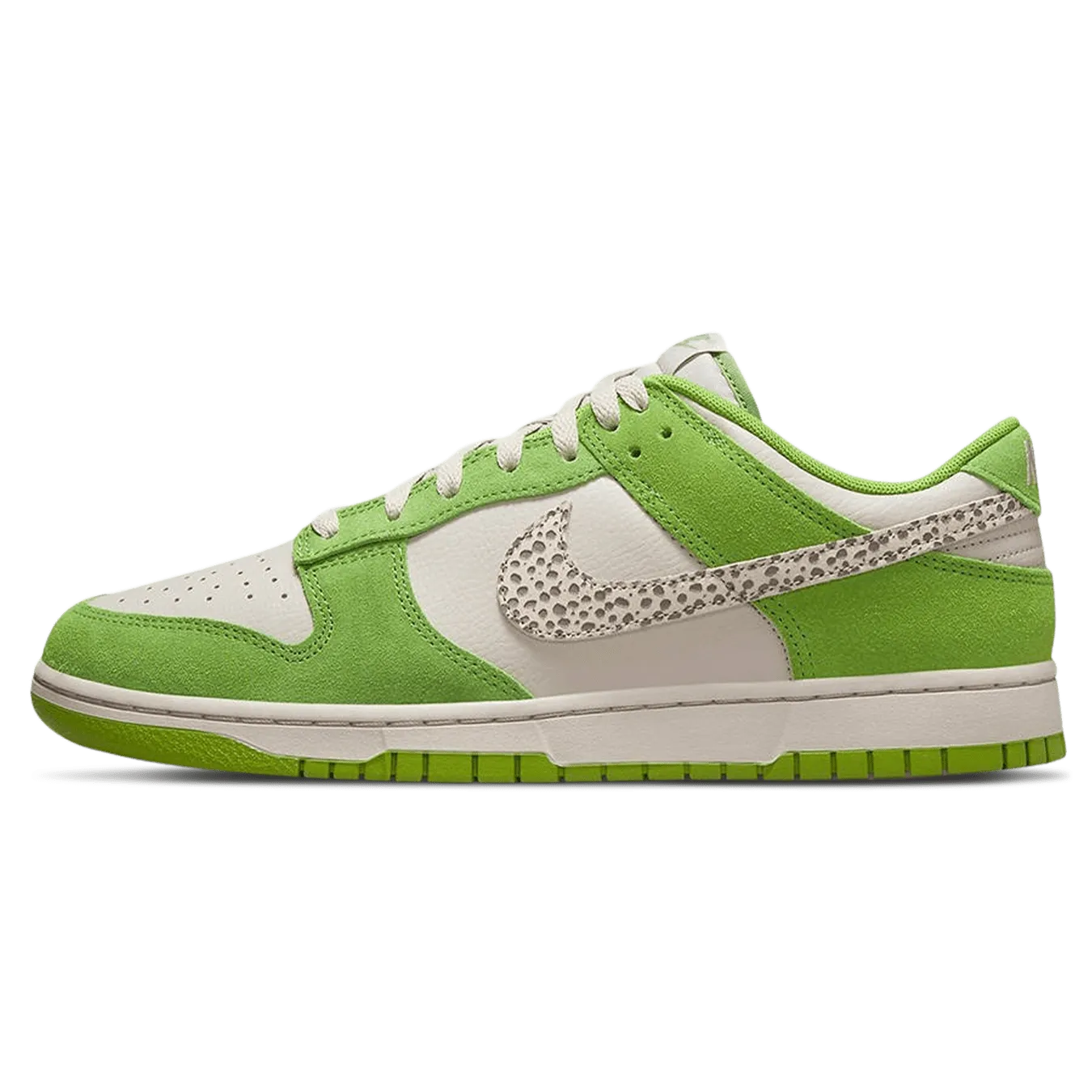 Nike Dunk Low 'Safari Swoosh - Chlorophyll' Nike Dunk casual shoes with iconic low-top shape