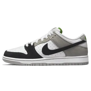 Nike Dunk Low SB 'Chlorophyll' Nike Dunk casual shoes with iconic low-top shape