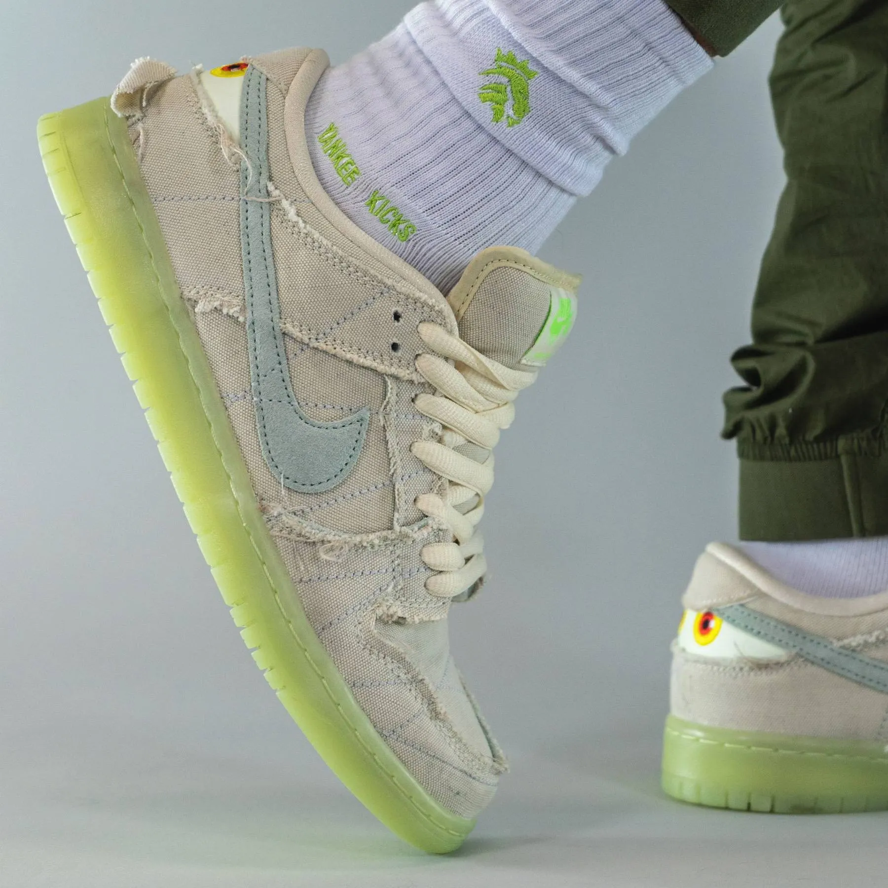 Nike Dunk Low SB 'Mummy' Nike Dunk stylish shoes