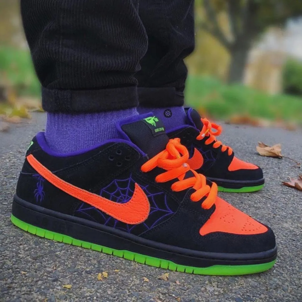 Nike Dunk Low SB 'Night of Mischief' Nike Dunk stylish shoes