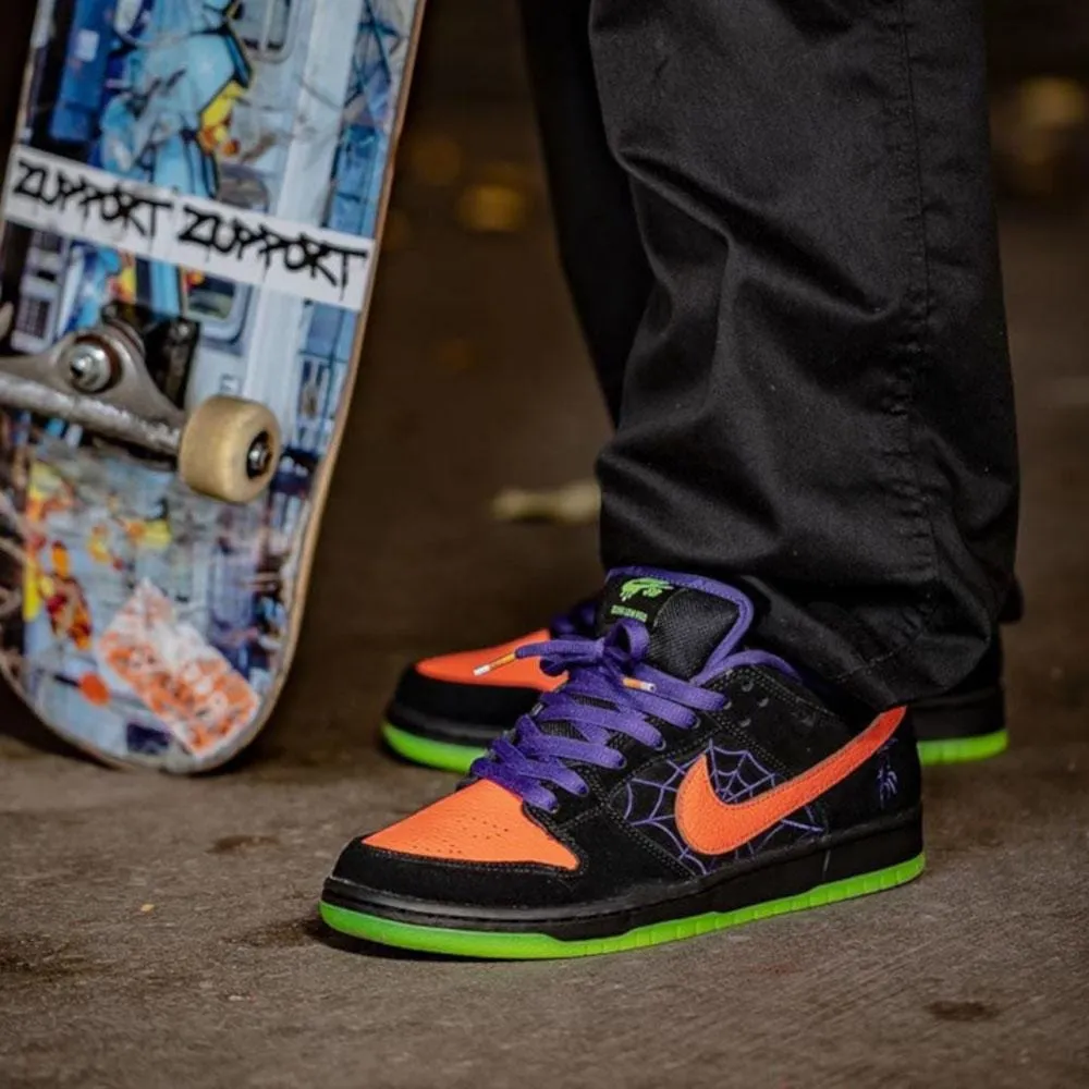 Nike Dunk Low SB 'Night of Mischief' Nike Dunk stylish shoes