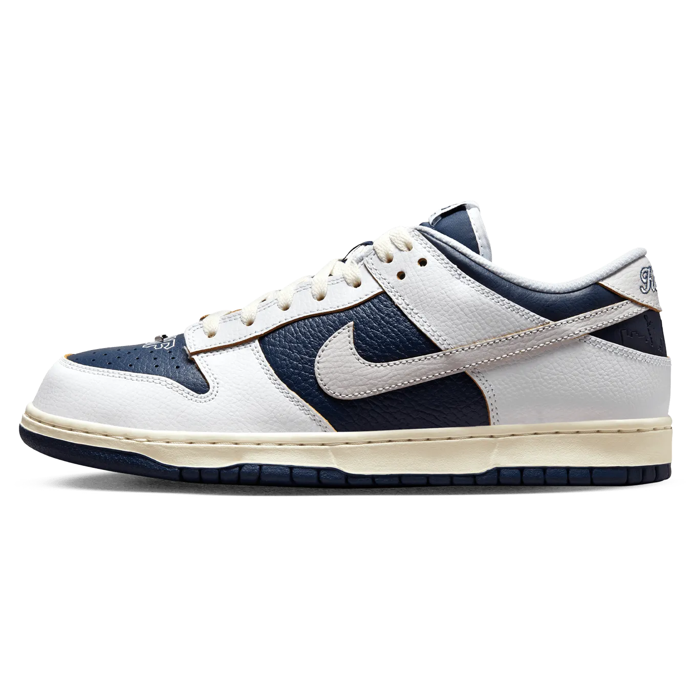 Nike Dunk Low SB x HUF 'New York' Nike Dunk casual shoes with iconic low-top shape