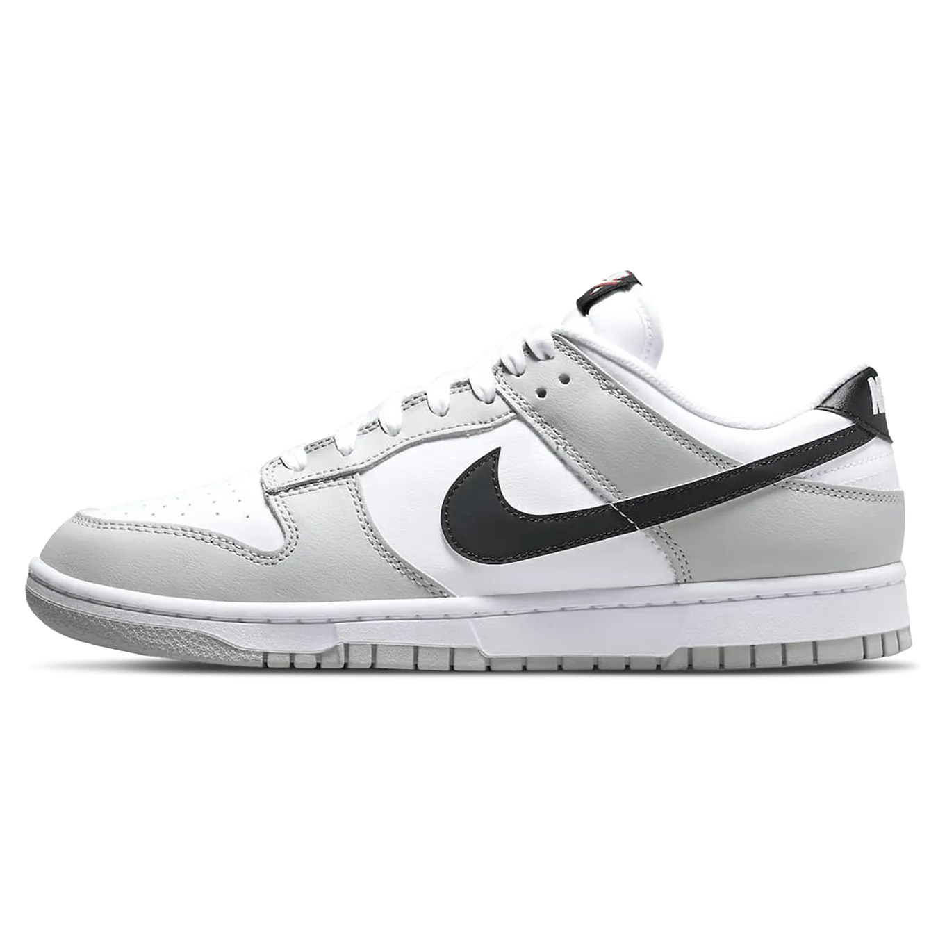 Nike Dunk Low SE 'Jackpot' Nike Dunk casual shoes with iconic low-top shape