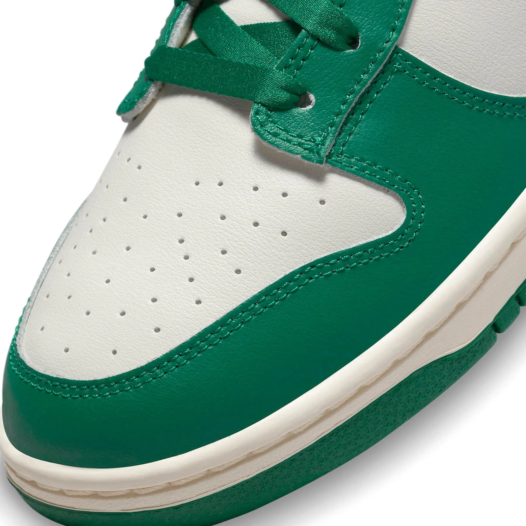 Nike Dunk Low SE 'Lottery Pack - Malachite' Nike Dunk stylish shoes