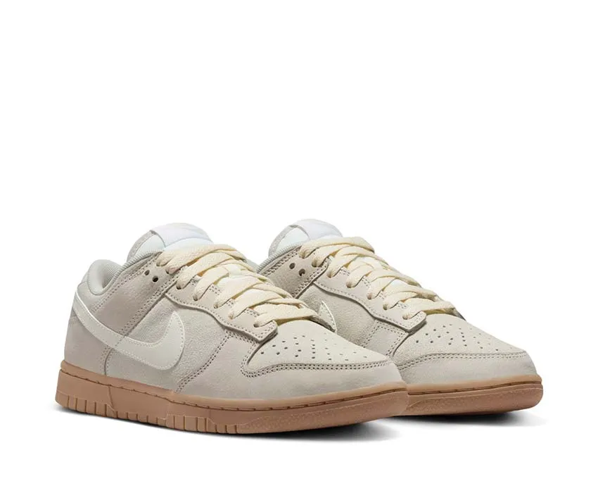 Nike Dunk Low SE Nike retro-inspired sneakers