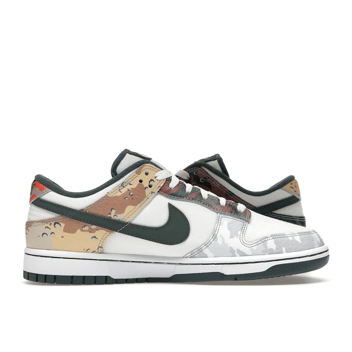 Nike Dunk Low SE Sail Multi-Camo Nike Dunk heritage sneakers