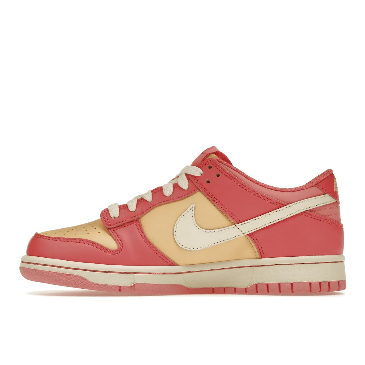 Nike Dunk Low Strawberry Peach Cream Nike Dunk heritage sneakers