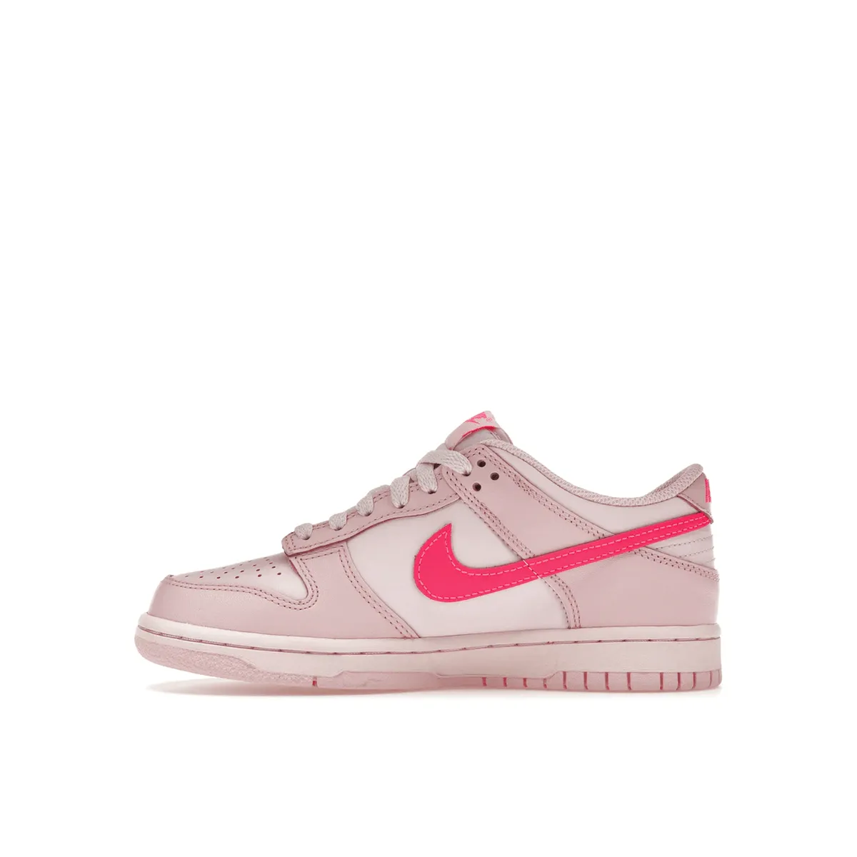 Nike Dunk Low Triple Pink Nike Dunk heritage sneakers