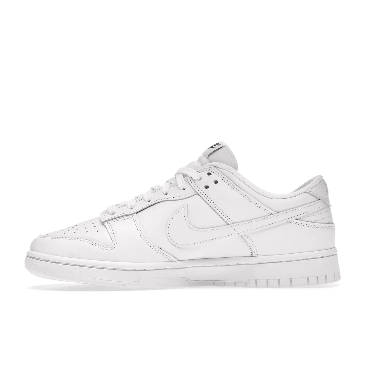 Nike Dunk Low Triple White Nike Dunk heritage sneakers