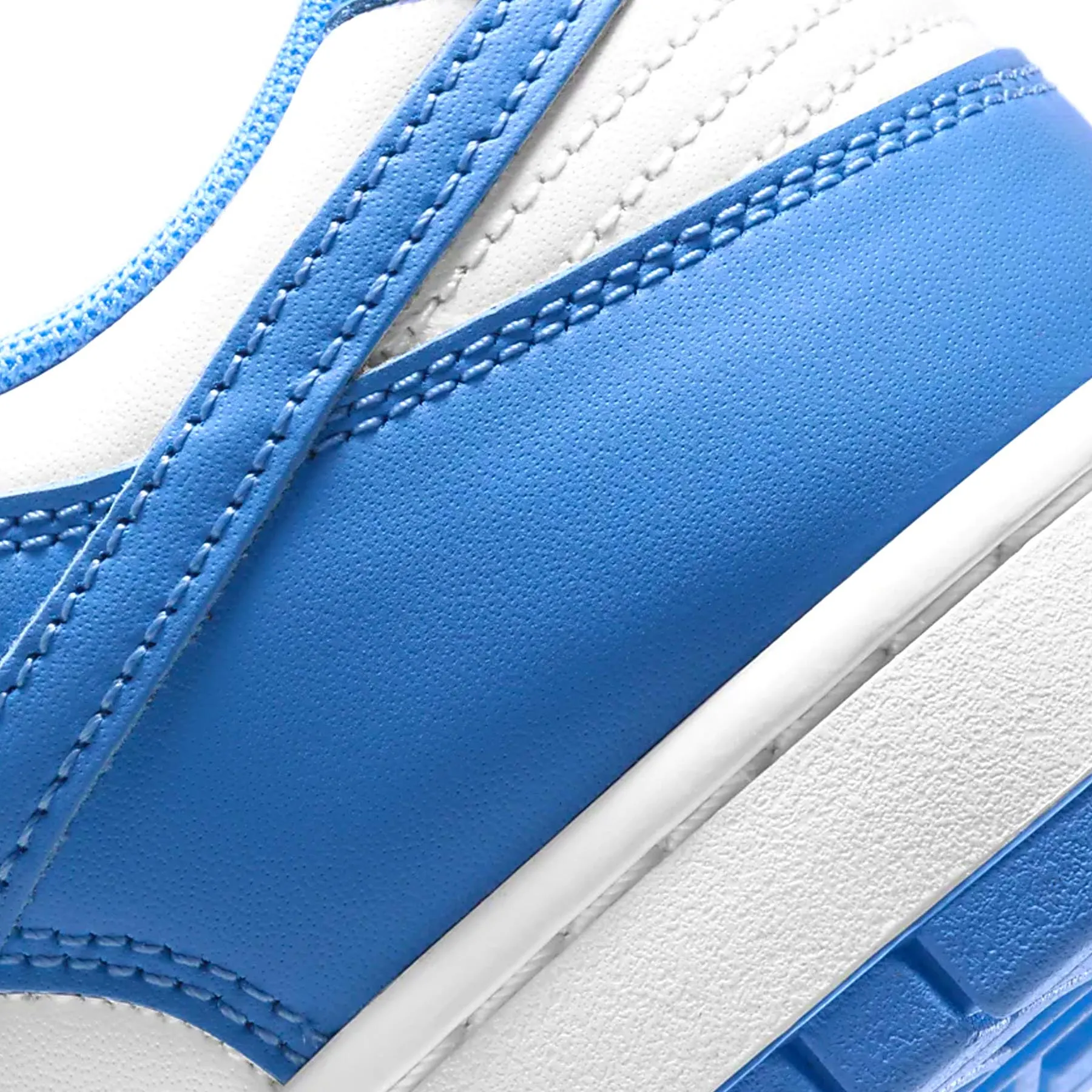 Nike Dunk Low 'University Blue' Nike Dunk stylish shoes