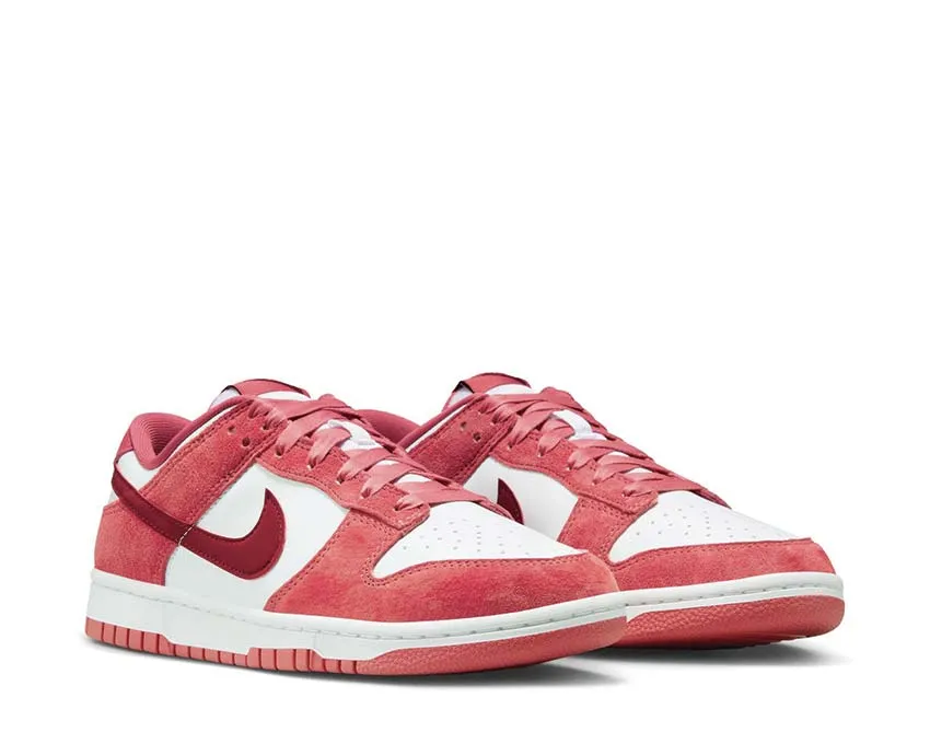 Nike Dunk Low W V.Day Nike Dunk range