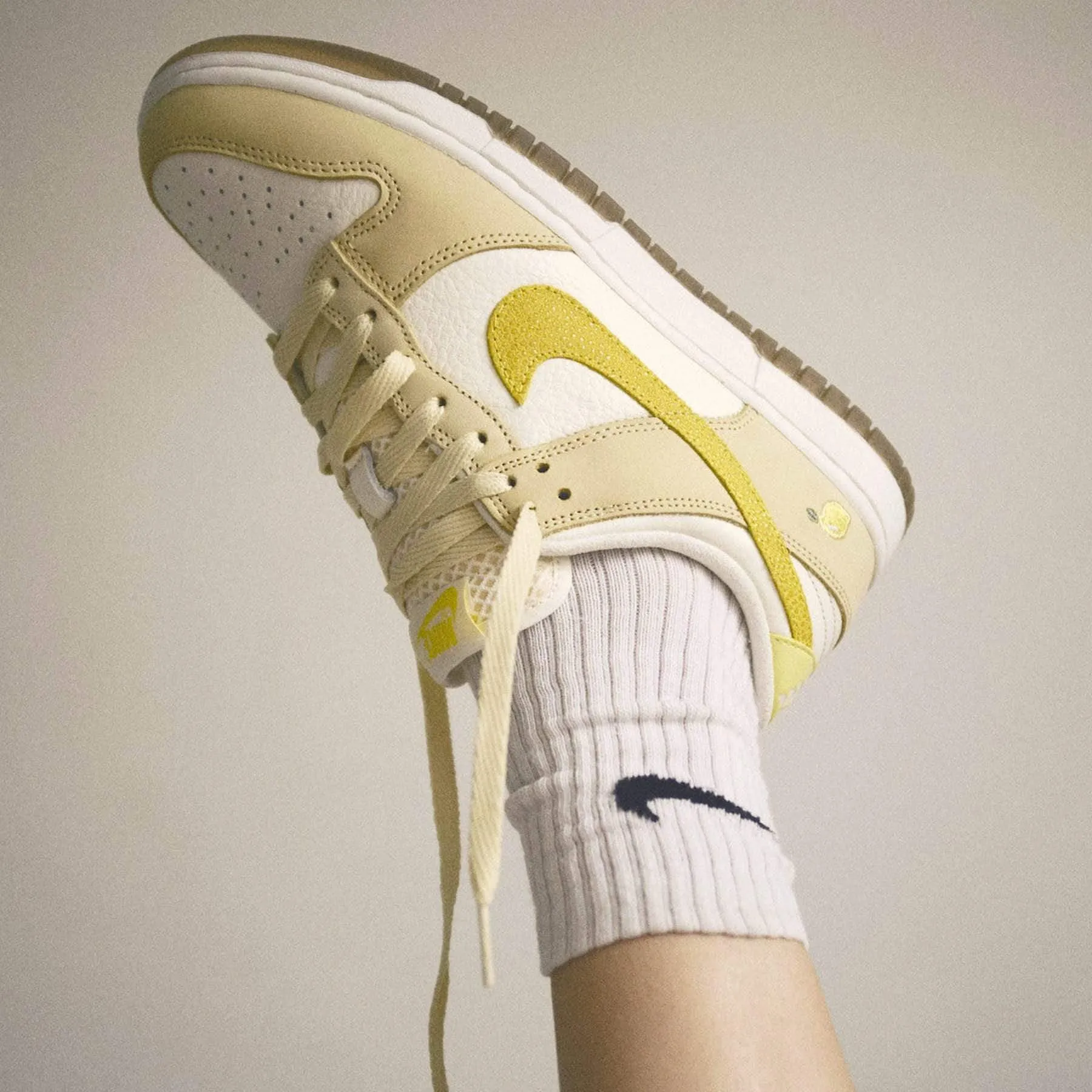 Nike Dunk Low Wmns 'Lemon Drop' Nike Dunk stylish shoes