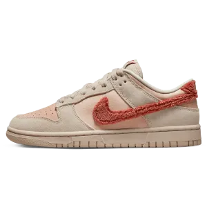 Nike Dunk Low Wmns 'Terry Swoosh' Nike Dunk casual shoes with iconic low-top shape