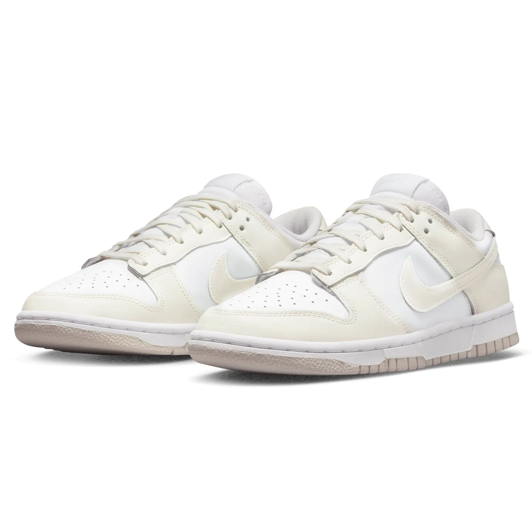 Nike Dunk Low Wmns 'White Sail' Nike Dunk stylish shoes