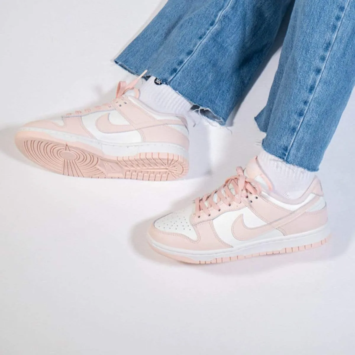 Nike Dunk Wmns Low 'Orange Pearl' Nike Dunk stylish shoes