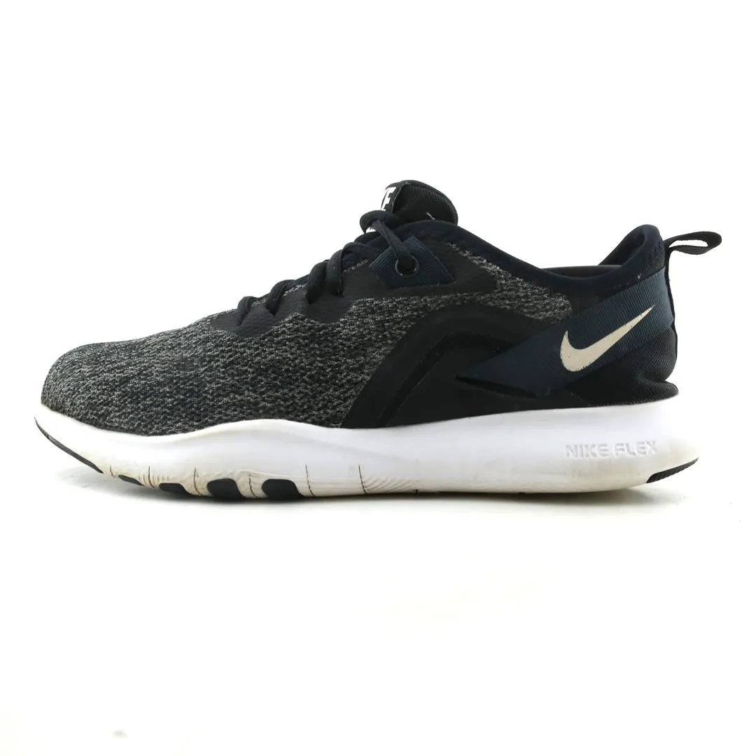 NIKE FLEX TR 9 Nike classic retro sneaker looks