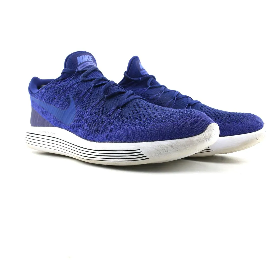 NIKE LUNAREPIC LOW FLYKNIT 2 classic Nike shoe photos