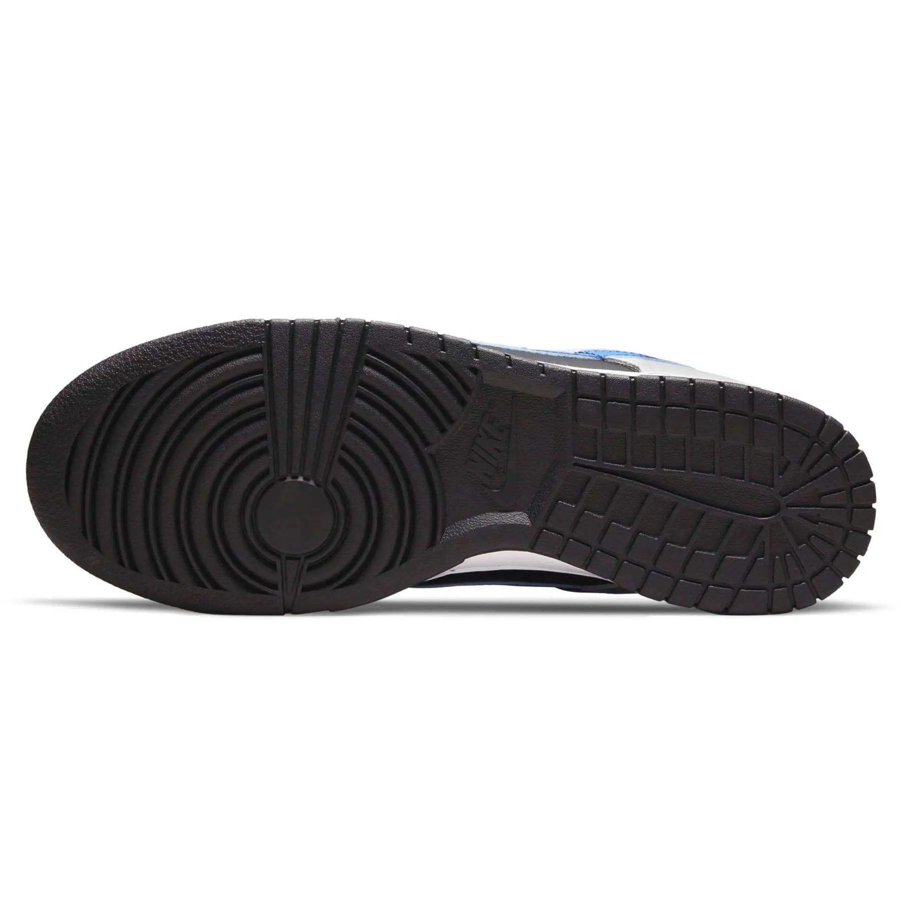 Nike NBA x Dunk Low EMB '75th Anniversary - Knicks' Nike Dunk stylish shoes
