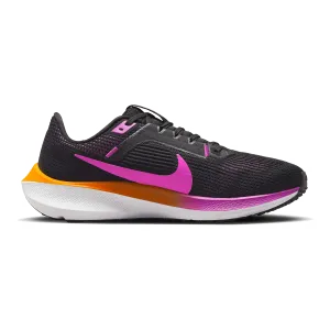 Nike Pegasus 40 Nike sneakers with modern sportswear appeal