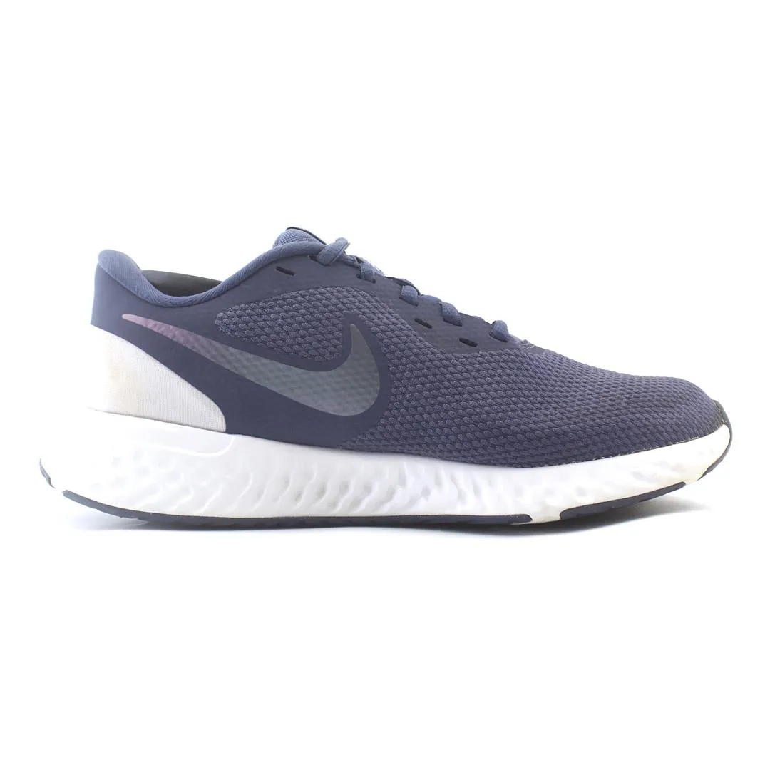 NIKE REVOLUTION 5 classic Nike shoe photos
