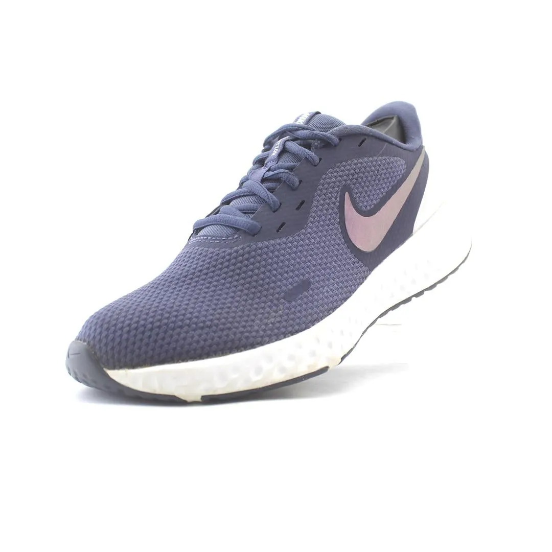 NIKE REVOLUTION 5 classic Nike shoe photos