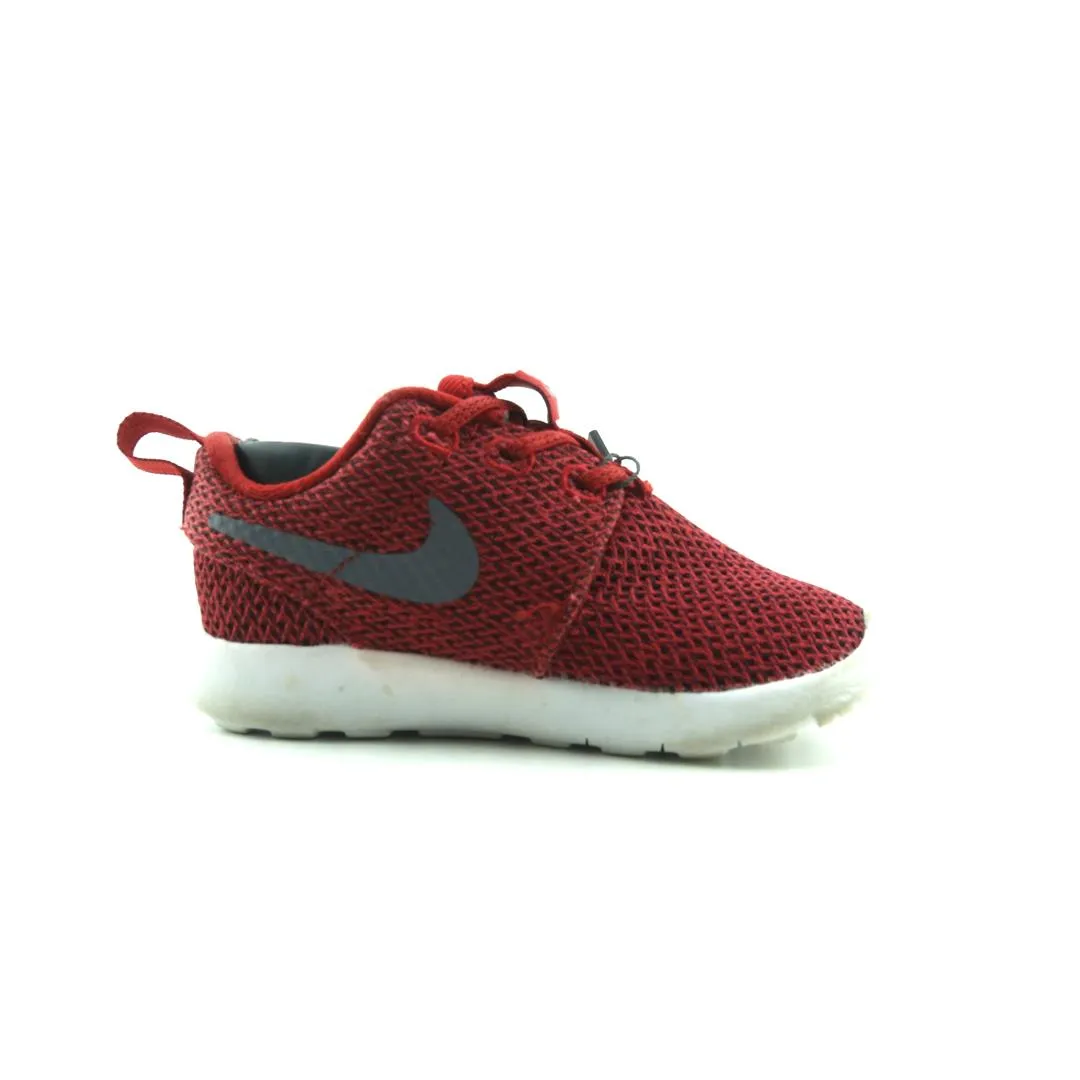 NIKE ROSHE ONE Nike lifestyle footwear visuals