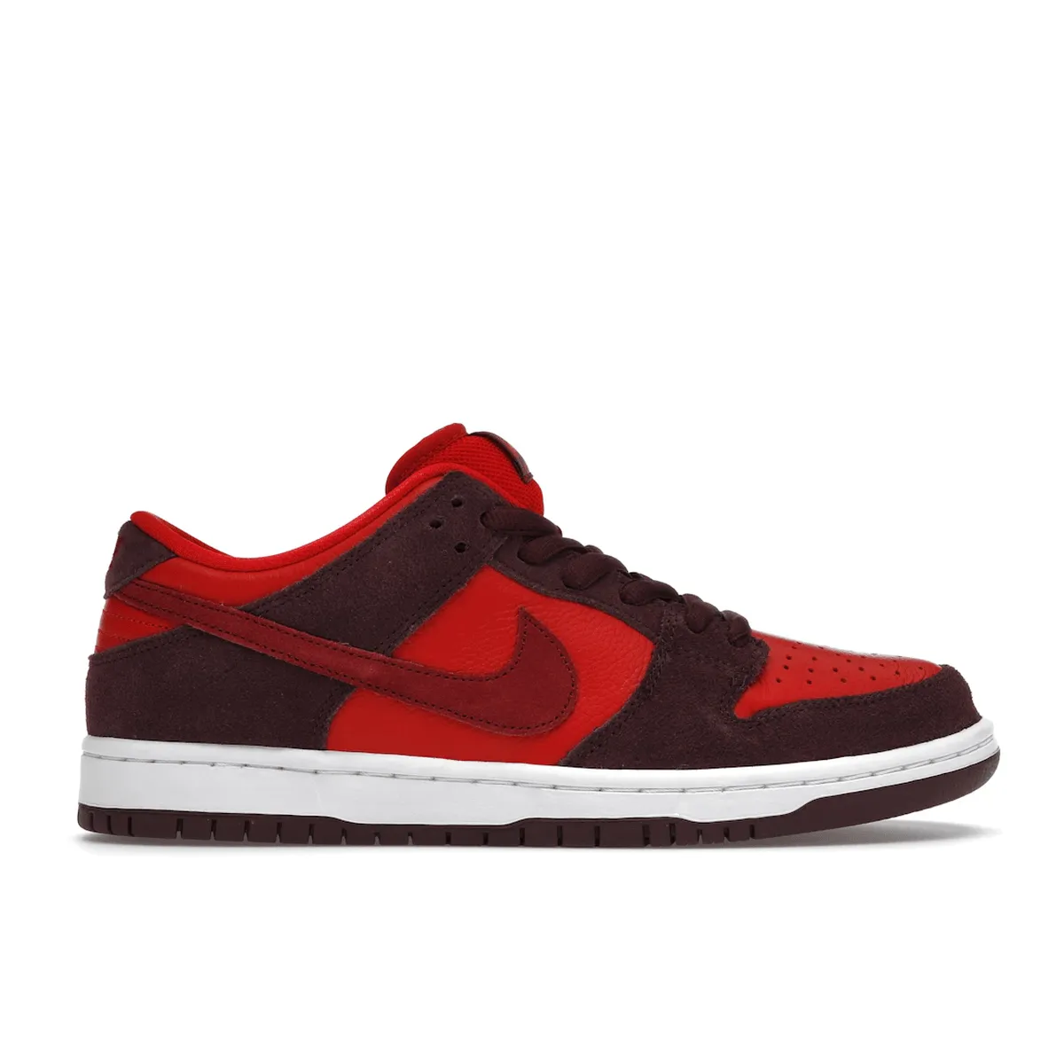 Nike SB Dunk Low Cherry Nike Dunk stylish shoes for sport and street