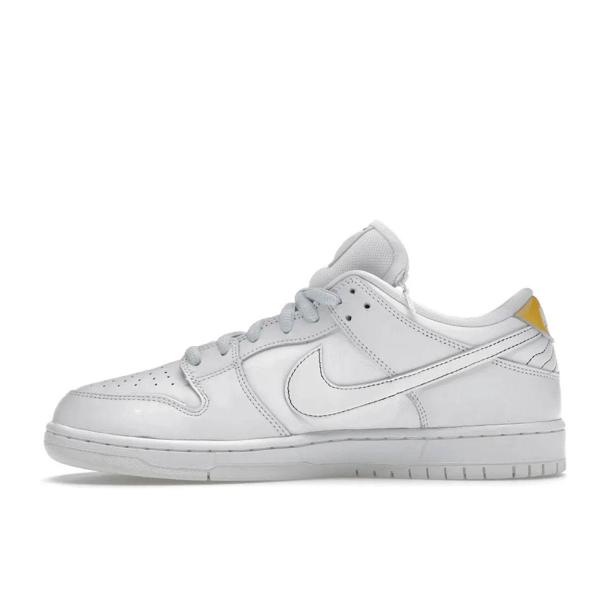 Nike SB Dunk Low Pro Be True Nike Dunk low sneakers