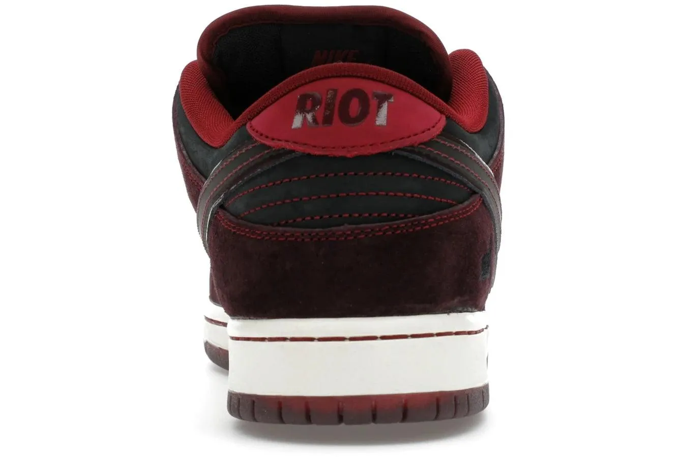 Nike SB Dunk Low Riot Skateshop Nike Dunk low sneakers