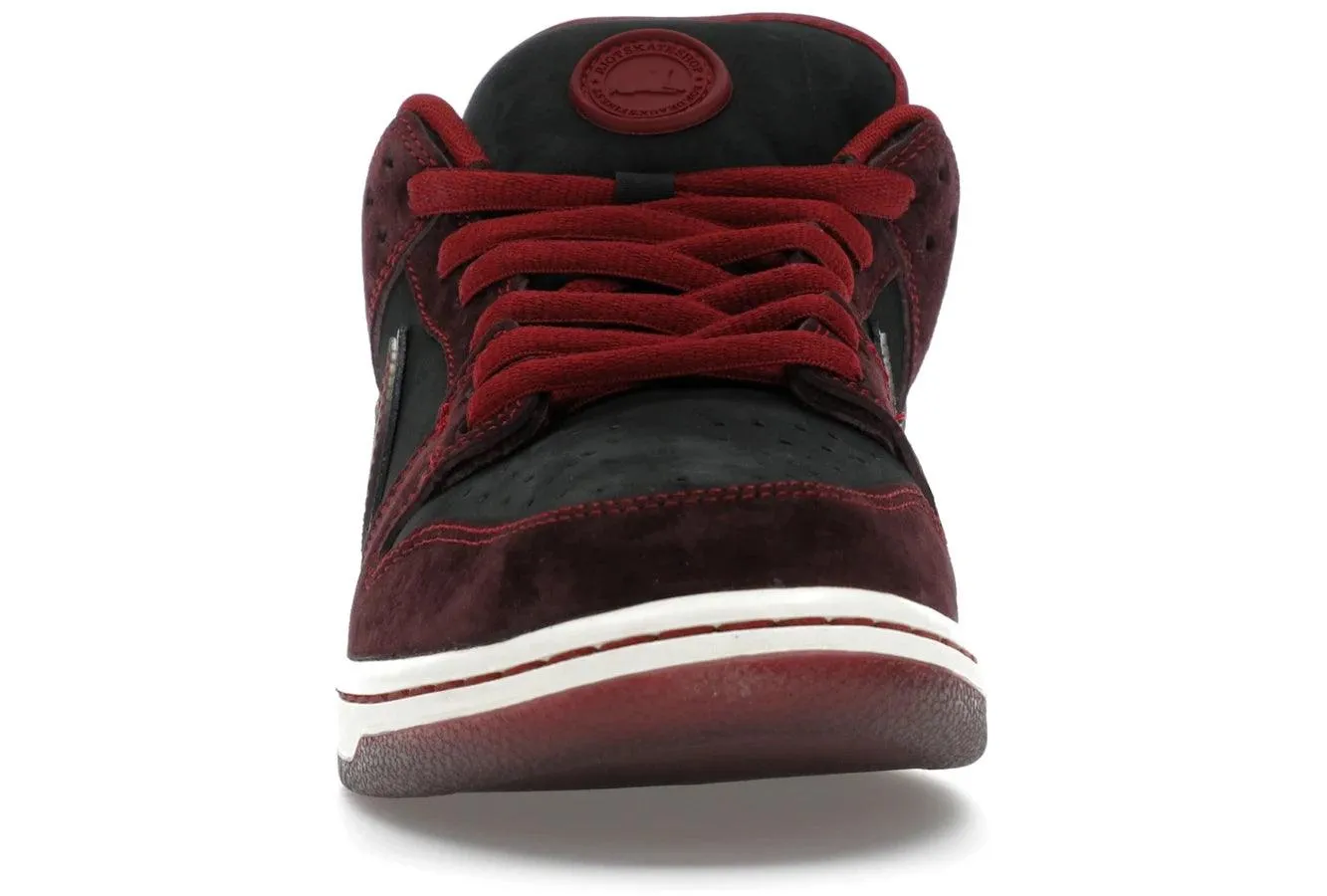 Nike SB Dunk Low Riot Skateshop Nike Dunk low sneakers