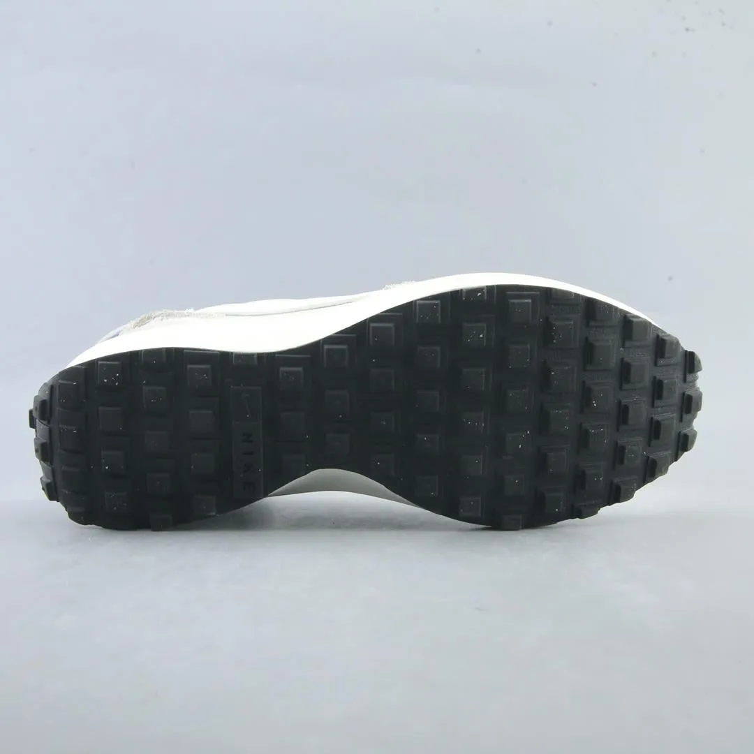 NIKE WAFFLE DEBUT classic Nike shoe photos